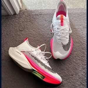 Nike Alpha Fly Next % FlyKnit white/pink